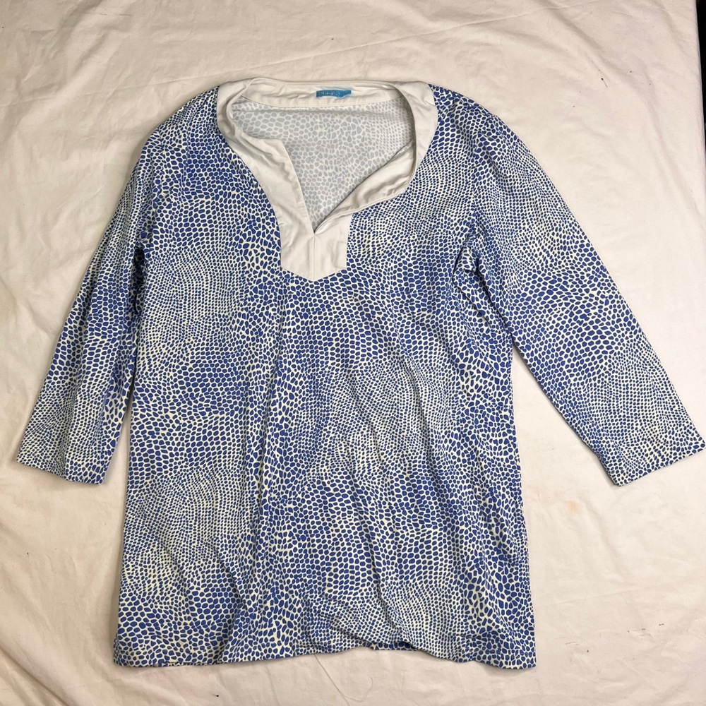 J McLaughlin Tunic Top Nylon Blend SIZE L Blue White Printed A031024